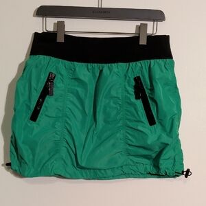 BURBERRY SPORT green mini skirt - size medium/large